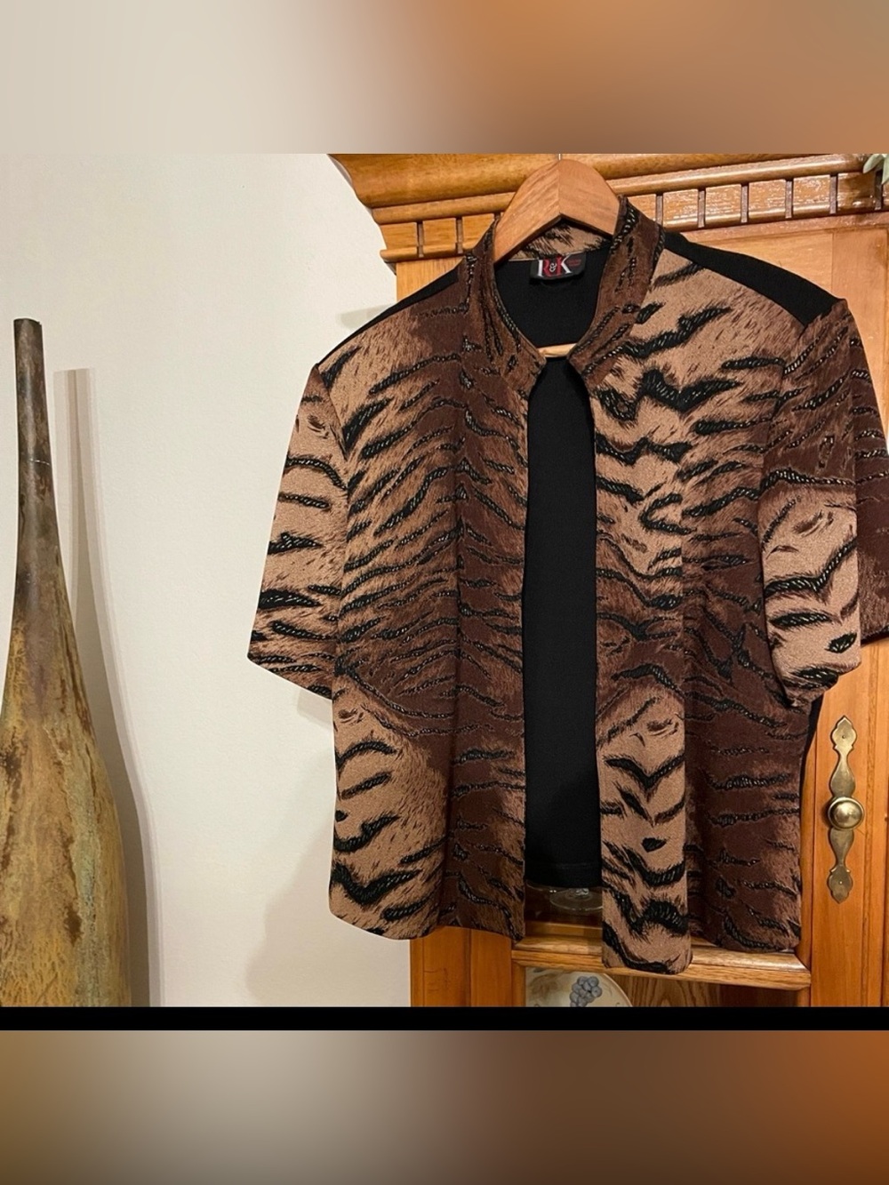 R&K originals Ladies open front Animal Print Short Sleeve Textured Jacket SZ 1X